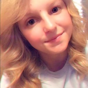 Meet your Posher, Courtney